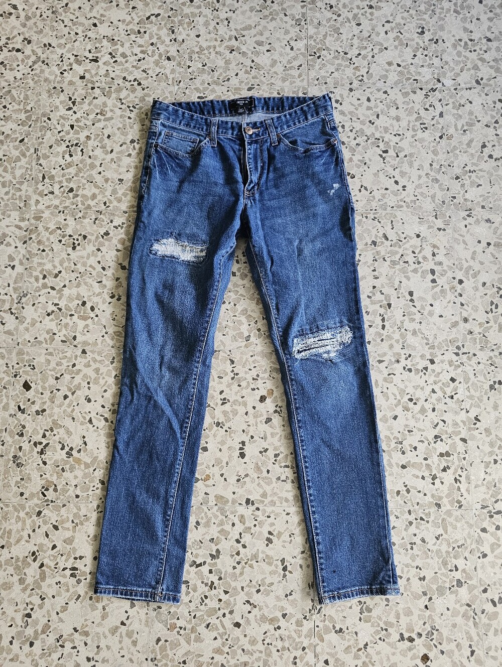 Forever 21 Men Distressed Slim Straight Jeans Size 31 Medium Wash Denim